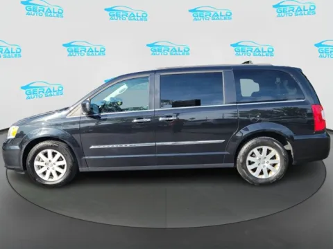 Another view of 2016 Chrysler Town and Country Touring for sale in Joliet, IL at Gerald Auto Sales