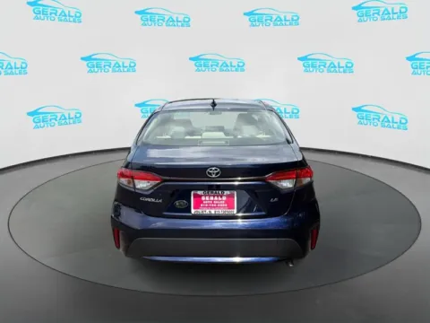More photos of 2021 Toyota Corolla LE at Gerald Auto Sales, IL