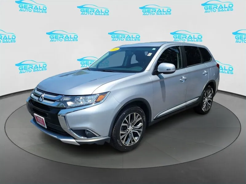 Silver 2016 Mitsubishi Outlander SE for sale in Joliet, IL