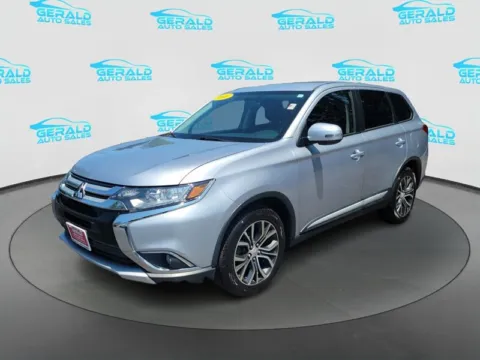 Silver 2016 Mitsubishi Outlander SE for sale in Joliet, IL