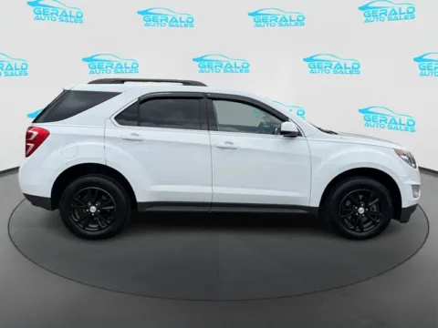 More photos of 2017 Chevrolet Equinox LT at Gerald Auto Sales, IL