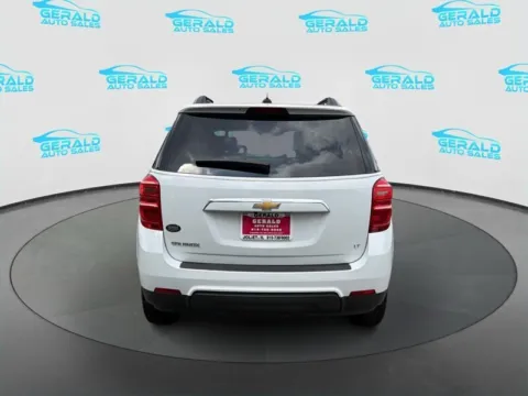 More photos of 2017 Chevrolet Equinox LT at Gerald Auto Sales, IL