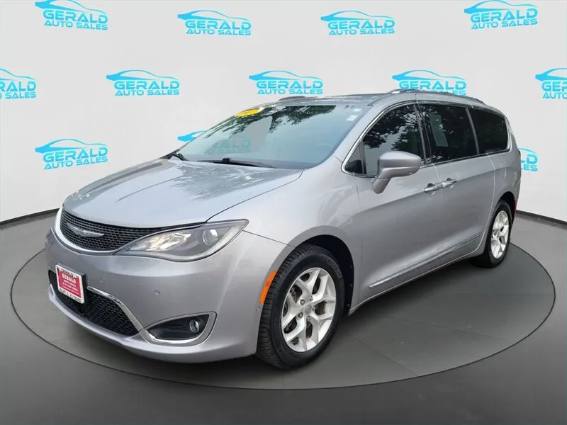 2017 Chrysler Pacifica Touring-L Plus for sale in Joliet, IL