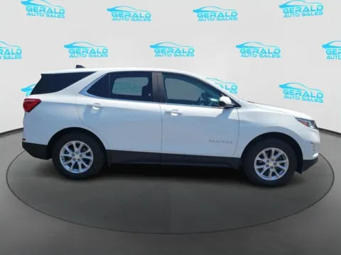 More photos of 2021 Chevrolet Equinox LT at Gerald Auto Sales, IL