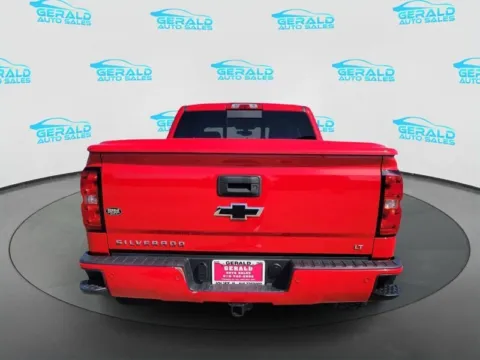 More photos of 2018 Chevrolet Silverado 1500 LT at Gerald Auto Sales, IL