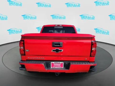 More photos of 2018 Chevrolet Silverado 1500 LT at Gerald Auto Sales, IL