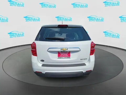 More photos of 2016 Chevrolet Equinox LS at Gerald Auto Sales, IL