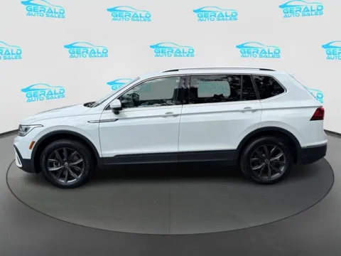 Another view of 2023 Volkswagen Tiguan SE for sale in Joliet, IL at Gerald Auto Sales