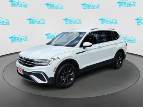 White 2023 Volkswagen Tiguan SE for sale in Joliet, IL