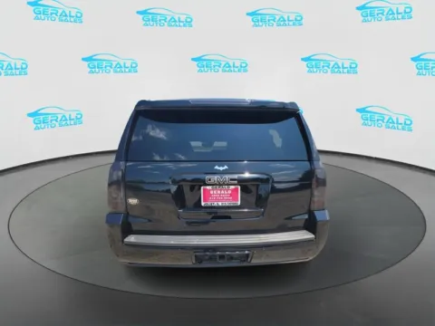 More photos of 2019 GMC Yukon XL SLT at Gerald Auto Sales, IL