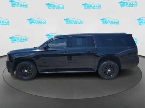Another view of 2019 GMC Yukon XL SLT for sale in Joliet, IL at Gerald Auto Sales
