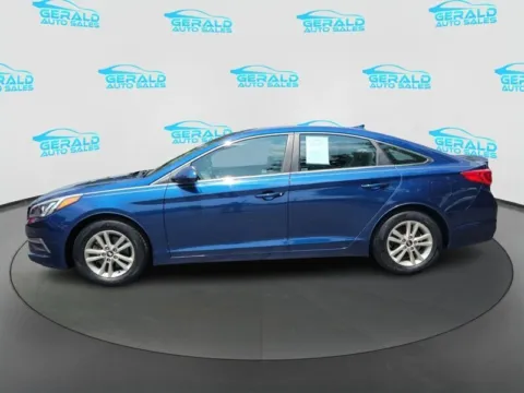 Another view of 2015 Hyundai SONATA SE for sale in Joliet, IL at Gerald Auto Sales