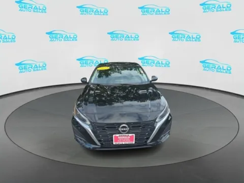 Photos of 2023 Nissan Altima 2.5 SV for sale in Joliet, IL at Gerald Auto Sales