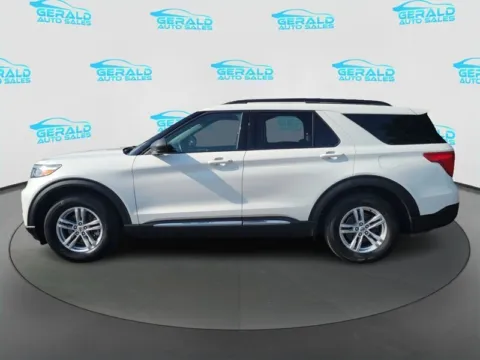 Another view of 2020 Ford Explorer XLT for sale in Joliet, IL at Gerald Auto Sales