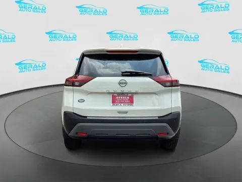 More photos of 2023 Nissan Rogue SV at Gerald Auto Sales, IL