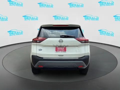 More photos of 2023 Nissan Rogue SV at Gerald Auto Sales, IL