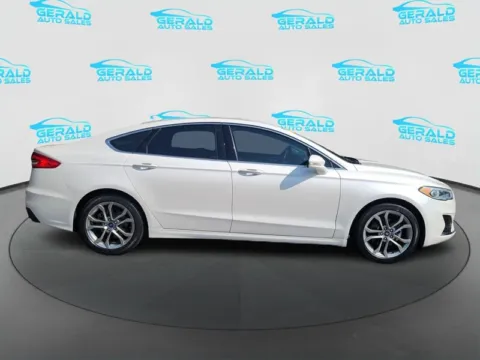More photos of 2019 Ford Fusion SEL at Gerald Auto Sales, IL