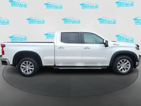 More photos of 2019 Chevrolet Silverado 1500 LTZ at Gerald Auto Sales, IL