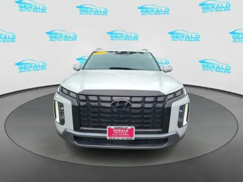 Photos of 2023 Hyundai PALISADE Limited for sale in Joliet, IL at Gerald Auto Sales