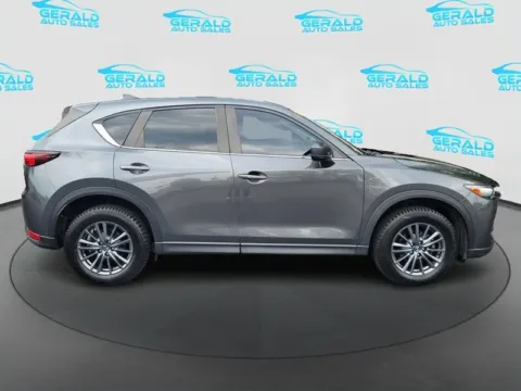 More photos of 2020 Mazda CX-5 Touring at Gerald Auto Sales, IL