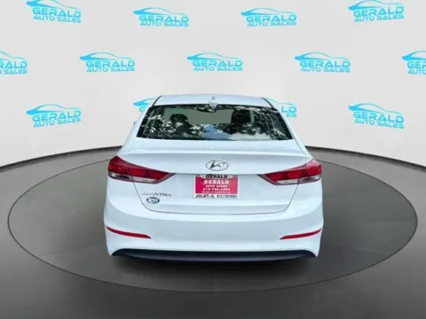 More photos of 2018 Hyundai ELANTRA Value Edition at Gerald Auto Sales, IL