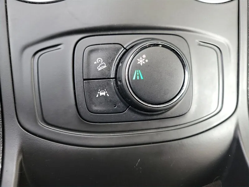 2024 GMC Terrain SLE - Photo 27