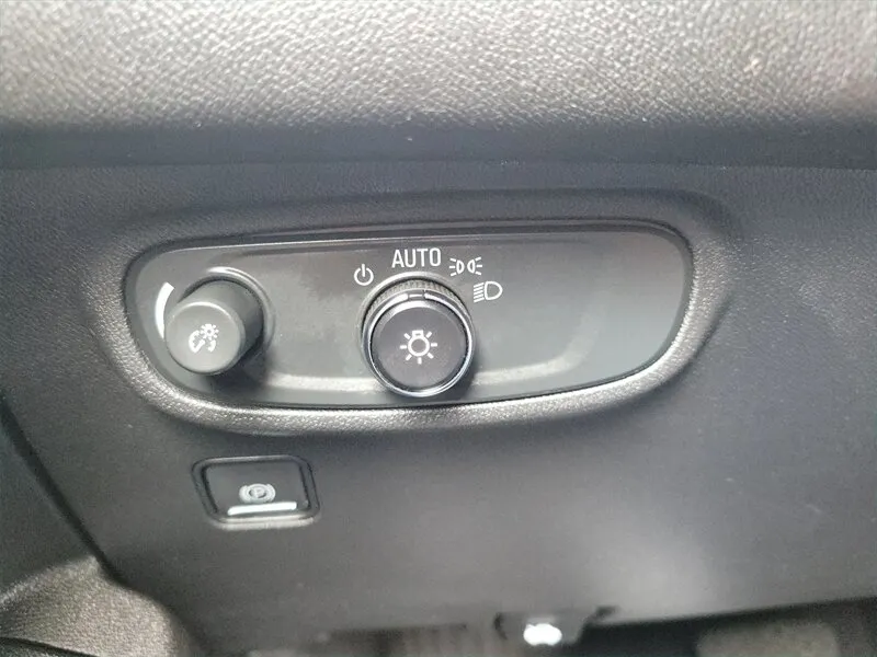 2024 GMC Terrain SLE - Photo 17
