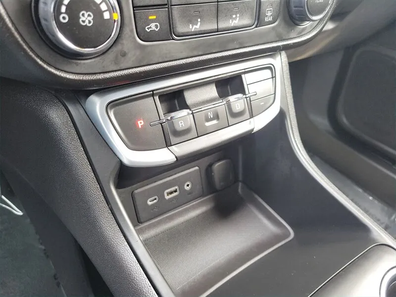 2024 GMC Terrain SLE - Photo 29