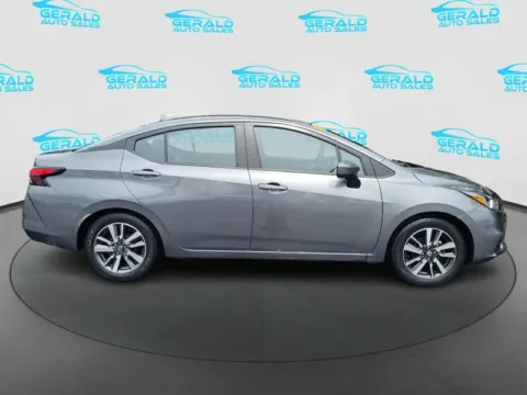 More photos of 2021 Nissan Versa SV at Gerald Auto Sales, IL