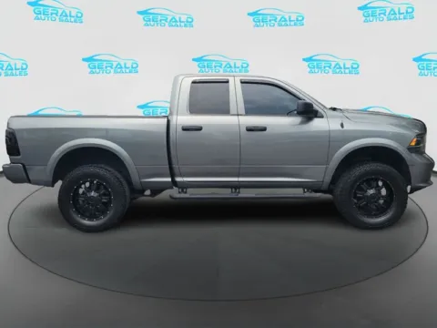 More photos of 2013 Ram 1500 Express at Gerald Auto Sales, IL
