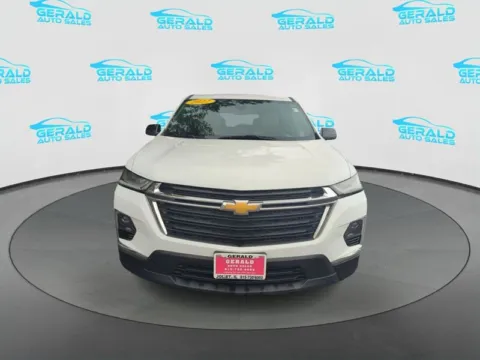 Photos of 2022 Chevrolet Traverse LS for sale in Joliet, IL at Gerald Auto Sales