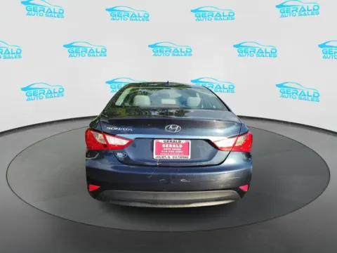More photos of 2014 Hyundai SONATA GLS at Gerald Auto Sales, IL
