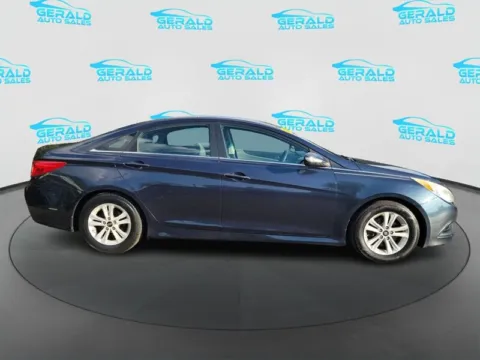 More photos of 2014 Hyundai SONATA GLS at Gerald Auto Sales, IL