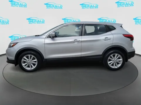 Another view of 2018 Nissan Rogue S for sale in Joliet, IL at Gerald Auto Sales