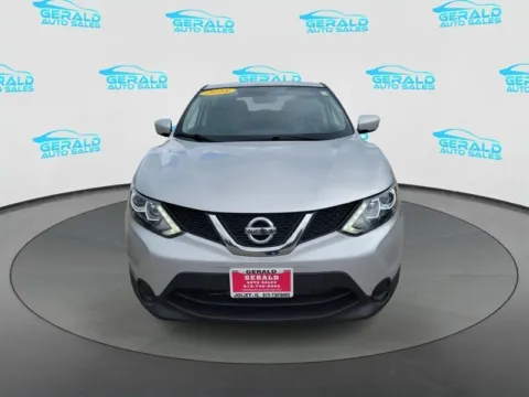 Photos of 2018 Nissan Rogue Sport S for sale in Joliet, IL at Gerald Auto Sales