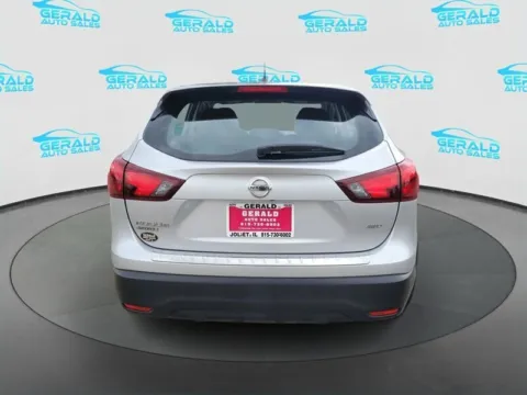 More photos of 2018 Nissan Rogue Sport S at Gerald Auto Sales, IL