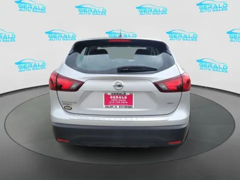 More photos of 2018 Nissan Rogue Sport S at Gerald Auto Sales, IL