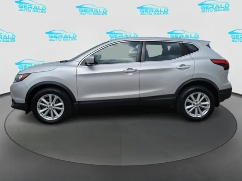 Another view of 2018 Nissan Rogue Sport S for sale in Joliet, IL at Gerald Auto Sales