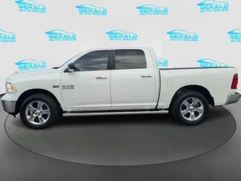 Another view of 2015 Ram 1500 Lone Star for sale in Joliet, IL at Gerald Auto Sales