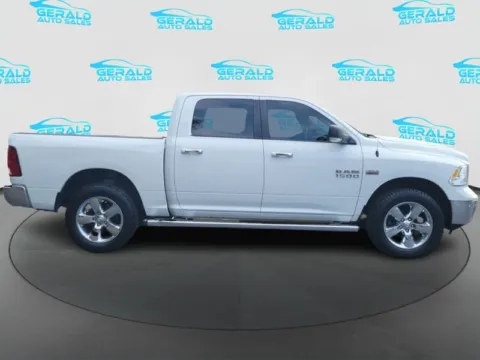 More photos of 2015 Ram 1500 Lone Star at Gerald Auto Sales, IL