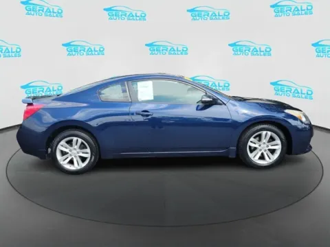 More photos of 2012 Nissan Altima 2.5 S at Gerald Auto Sales, IL