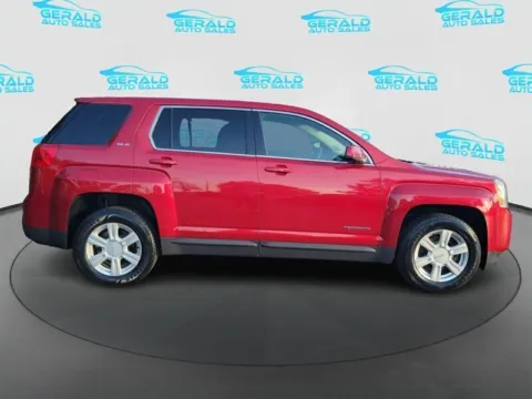 More photos of 2015 GMC Terrain SLE-1 at Gerald Auto Sales, IL