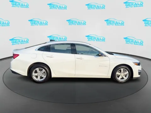 More photos of 2023 Chevrolet Malibu LS Fleet at Gerald Auto Sales, IL