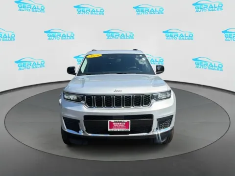 Photos of 2024 Jeep Grand Cherokee L Laredo for sale in Joliet, IL at Gerald Auto Sales