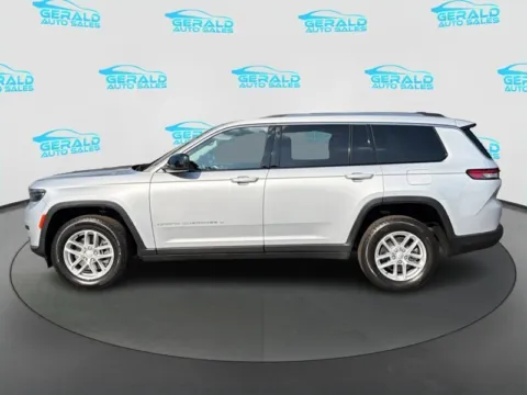 Another view of 2024 Jeep Grand Cherokee L Laredo for sale in Joliet, IL at Gerald Auto Sales