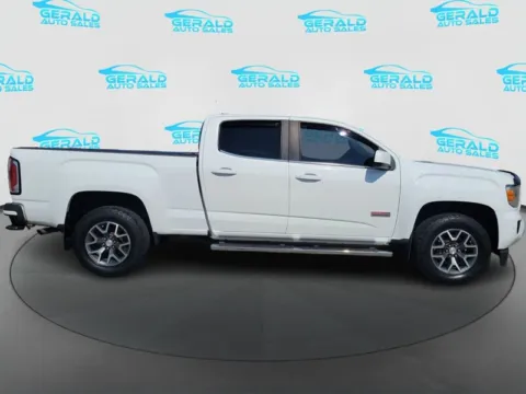More photos of 2017 GMC Canyon SLE at Gerald Auto Sales, IL