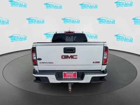 More photos of 2017 GMC Canyon SLE at Gerald Auto Sales, IL