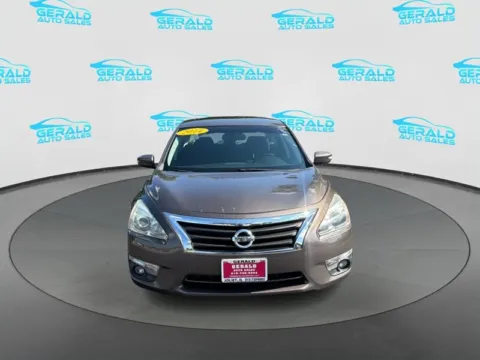 Photos of 2014 Nissan Altima 2.5 SV for sale in Joliet, IL at Gerald Auto Sales