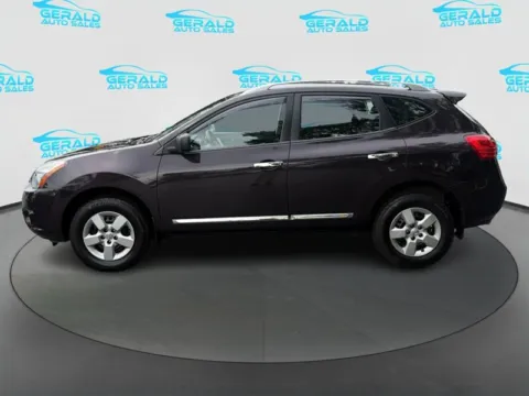 Another view of 2015 Nissan Rogue Select S for sale in Joliet, IL at Gerald Auto Sales