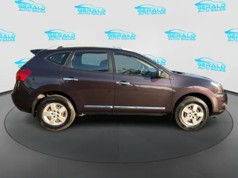 More photos of 2015 Nissan Rogue Select S at Gerald Auto Sales, IL